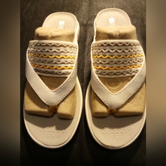 Bzees Shoes - BZees - NWT-Cabana, Size 6.5 Women Sandals Comfort Shoe No Box/Dust Bag Included